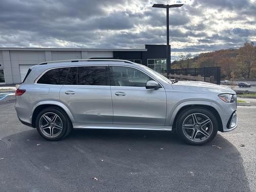2025 Mercedes-Benz GLS 450 4MATIC
