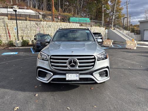 2025 Mercedes-Benz GLS 450 4MATIC