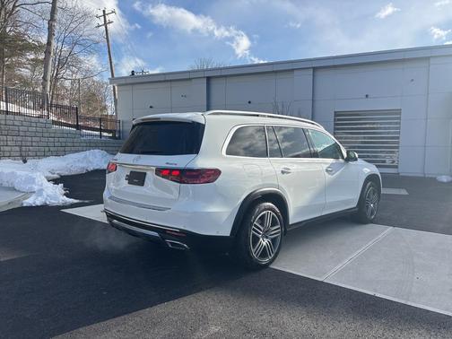 2025 Mercedes-Benz GLS 450 4MATIC