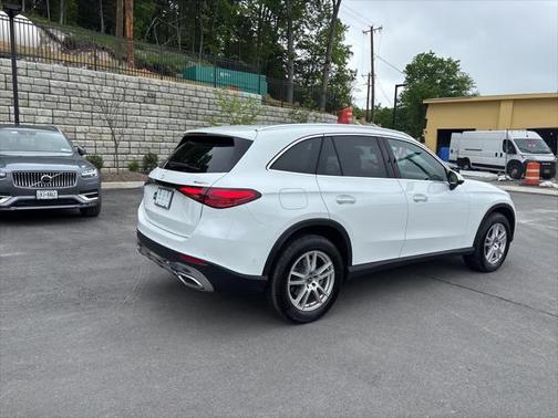 2025 Mercedes-Benz GLC 300 4MATIC