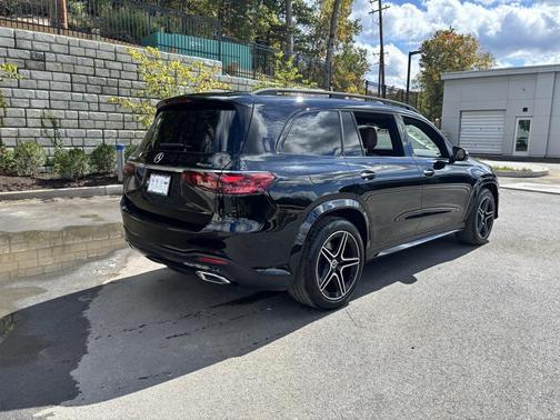 2025 Mercedes-Benz GLS 450 4MATIC