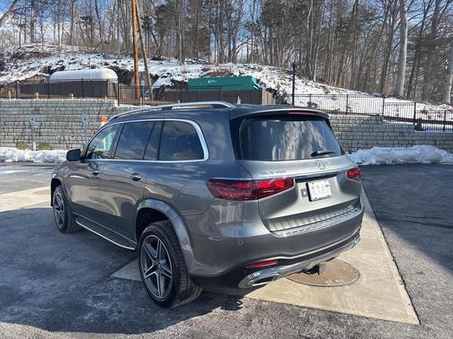 2025 Mercedes-Benz GLS 450 4MATIC