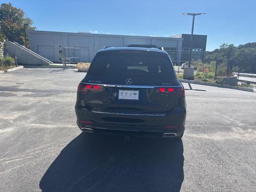 2025 Mercedes-Benz GLS 450 4MATIC