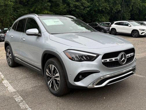 Cirrus Silver Metallic 2026 Mercedes-Benz GLA 250 4MATIC