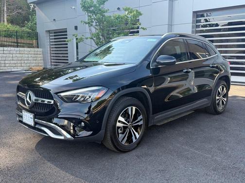 Black 2026 Mercedes-Benz GLA 250 4MATIC