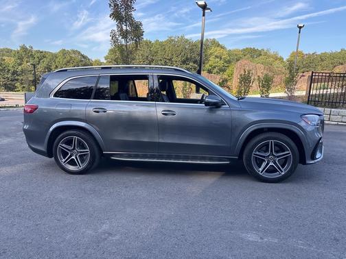 2025 Mercedes-Benz GLS 450 4MATIC