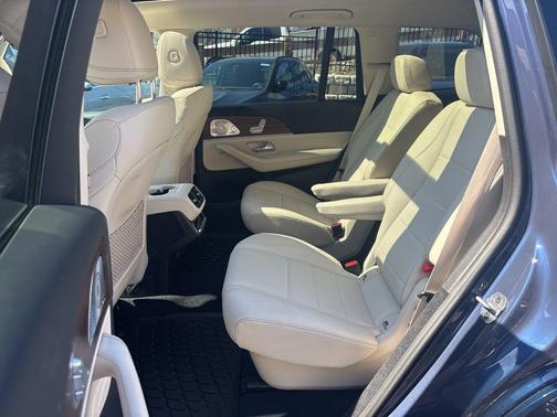 2026 Mercedes-Benz GLS 450 4MATIC