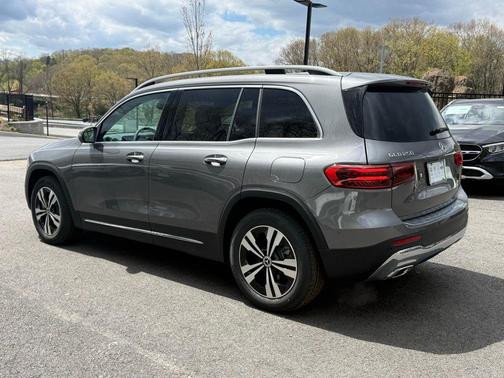 Mountain Grey Metallic 2026 Mercedes-Benz GLB 250 4MATIC