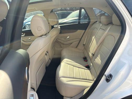 2022 Mercedes-Benz GLC 300 4MATIC