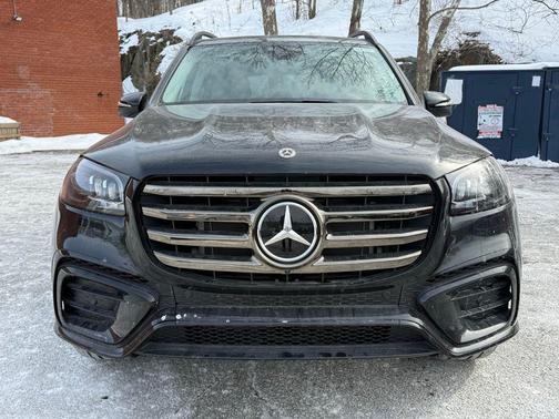Obsidian Black Metallic 2025 Mercedes-Benz GLS 450 4MATIC