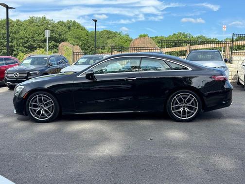 Obsidian Black 2022 Mercedes-Benz E-Class 4MATIC