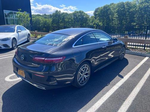 Obsidian Black 2022 Mercedes-Benz E-Class 4MATIC