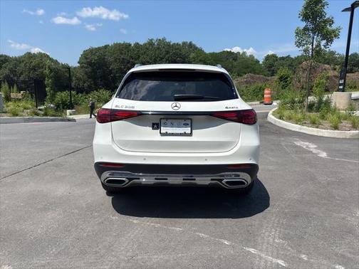 2025 Mercedes-Benz GLC 300 4MATIC