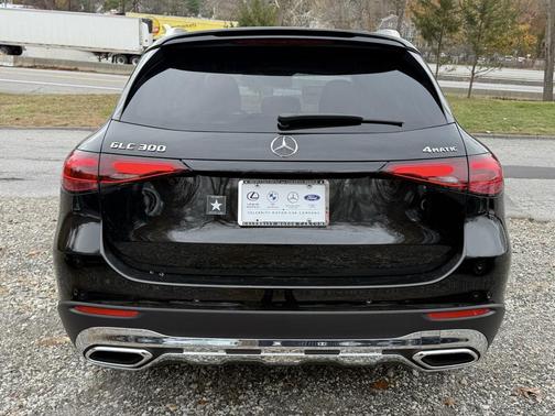 2026 Mercedes-Benz GLC 300 4MATIC