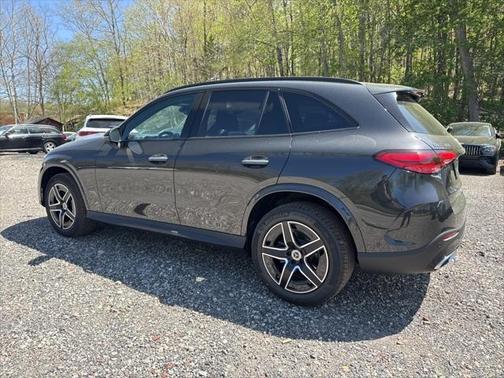 2025 Mercedes-Benz GLC 300 4MATIC