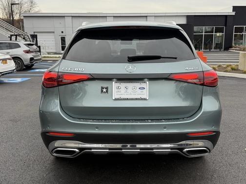 2026 Mercedes-Benz GLC 300 4MATIC