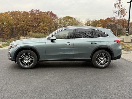 2026 Mercedes-Benz GLC 300 4MATIC