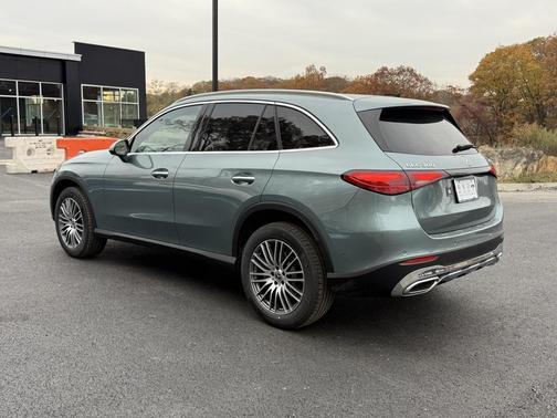 2026 Mercedes-Benz GLC 300 4MATIC