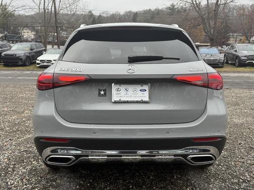 2026 Mercedes-Benz GLC 300 4MATIC