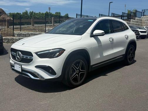 Polar White 2026 Mercedes-Benz GLA 250 4MATIC