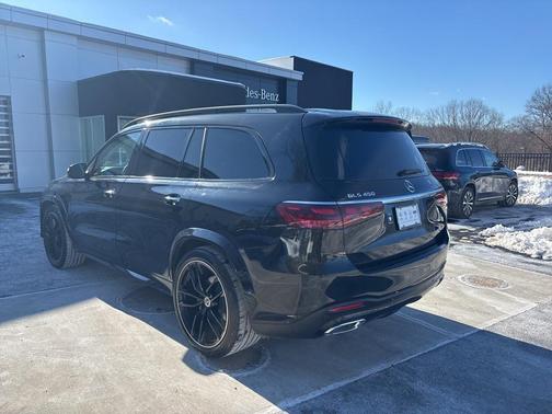 2025 Mercedes-Benz GLS 450 4MATIC