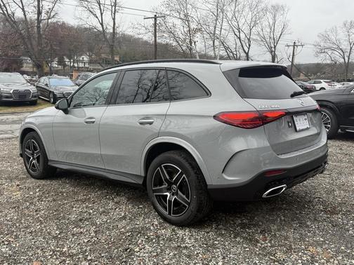 2026 Mercedes-Benz GLC 300 4MATIC