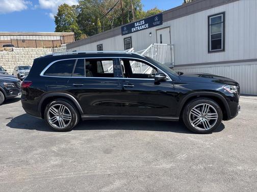 2025 Mercedes-Benz GLS 450 4MATIC