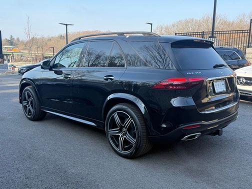 Black 2026 Mercedes-Benz GLE 350 4MATIC