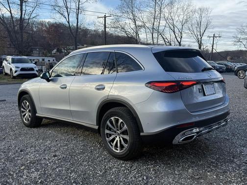 2026 Mercedes-Benz GLC 300 4MATIC