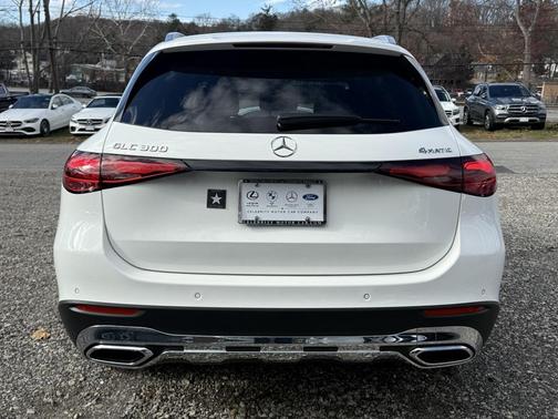 2026 Mercedes-Benz GLC 300 4MATIC