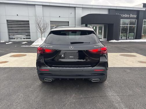 2025 Mercedes-Benz GLA 250 4MATIC