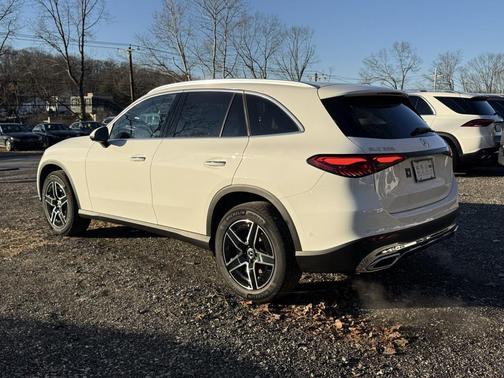 2026 Mercedes-Benz GLC 300 4MATIC