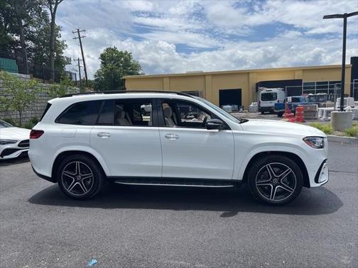 2025 Mercedes-Benz GLS 450 4MATIC