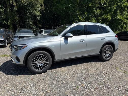 2026 Mercedes-Benz GLC 300 4MATIC