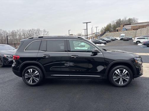 2025 Mercedes-Benz GLB 250 4MATIC