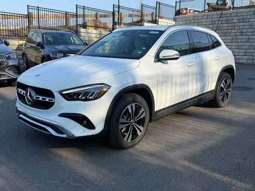 Polar White 2026 Mercedes-Benz GLA 250 4MATIC