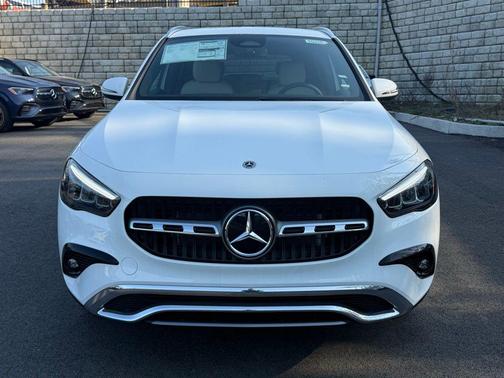 Polar White 2026 Mercedes-Benz GLA 250 4MATIC