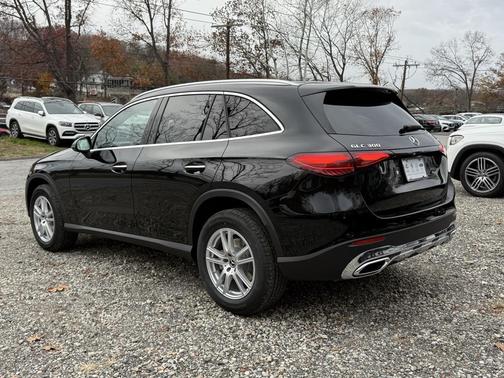 2026 Mercedes-Benz GLC 300 4MATIC