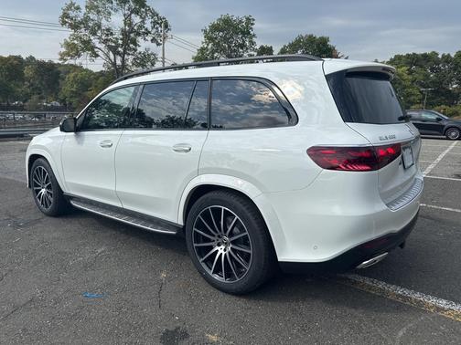 2026 Mercedes-Benz GLS 580 4MATIC