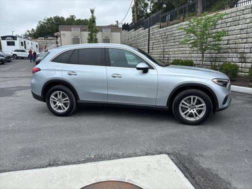 2025 Mercedes-Benz GLC 300 4MATIC