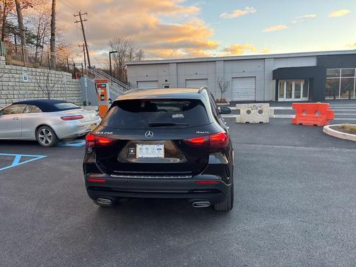2025 Mercedes-Benz GLA 250 4MATIC