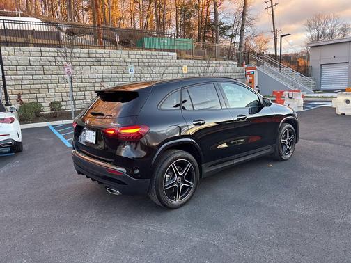 2025 Mercedes-Benz GLA 250 4MATIC