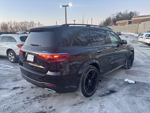 2025 Mercedes-Benz GLS 450 4MATIC