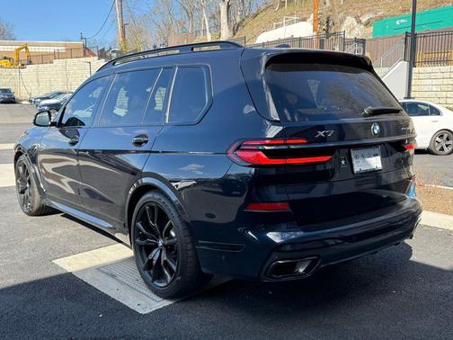 Tanzanite Blue II Metallic 2025 BMW X7 xDrive40i