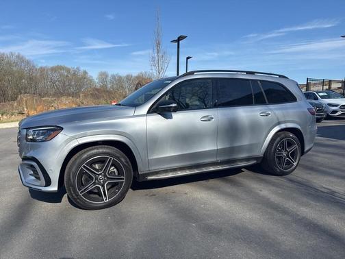 2025 Mercedes-Benz GLS 450 4MATIC