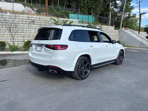 2025 Mercedes-Benz GLS 450 4MATIC