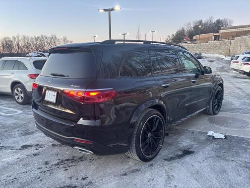 2025 Mercedes-Benz GLS 450 4MATIC