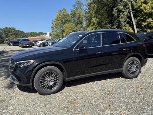 2026 Mercedes-Benz GLC 300 4MATIC