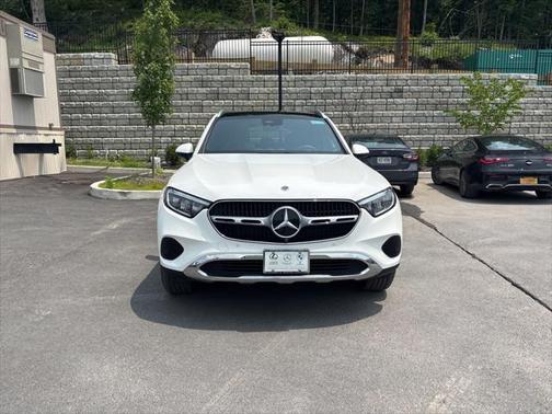 2025 Mercedes-Benz GLC 300 4MATIC