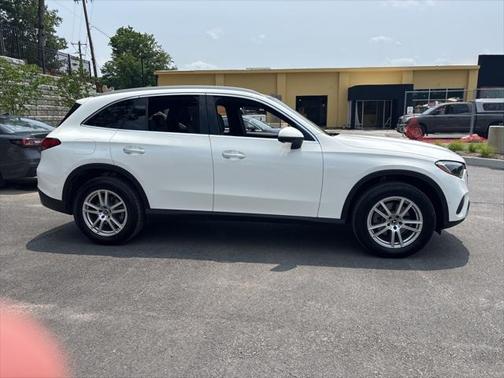 2025 Mercedes-Benz GLC 300 4MATIC